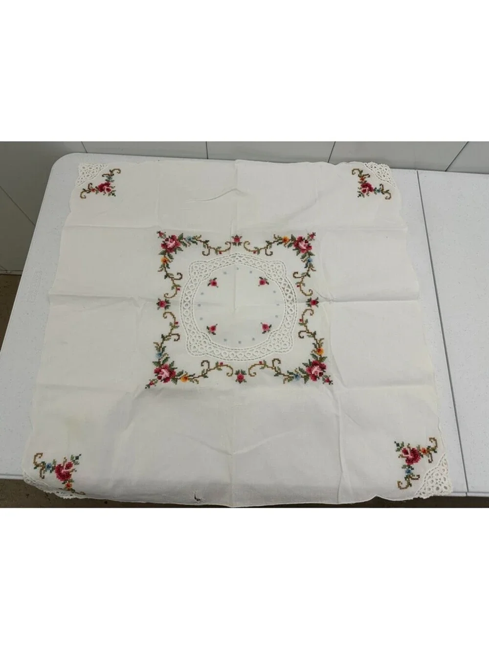 Vintage Embroidered Card Table Tablecloth Topper Flower Floral Cutwork Blooms